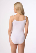 Gładkie białe body damskie na ramiączkach Babell HOLLY 