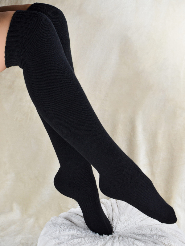 Czarne gładkie zakolanówki damskie Noviti  SF033