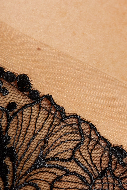 Fleur biustonosz miękki z haftem - czarny (FLEUR/B2/CZARNY) - Gorteks