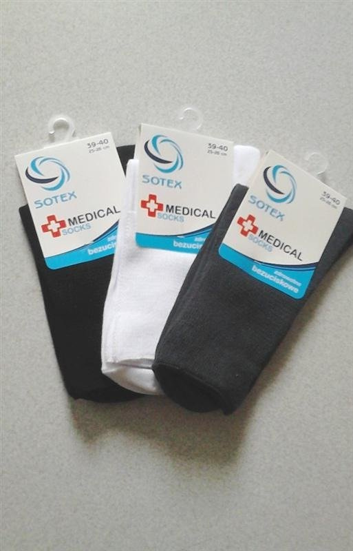 Granatowe bezuciskowe skarpetki męskie Sotex / 4522