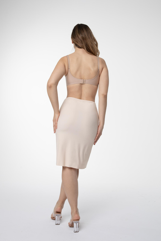 Gładka bezszwowa półhalka za kolano Julimex SOFT&SMOOTH HALF SLIP LONG