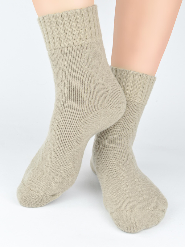 Słodkie skarpety damskie ZYGZAK, ala sweterek z prawdziwą wełną SB136 beż- Noviti