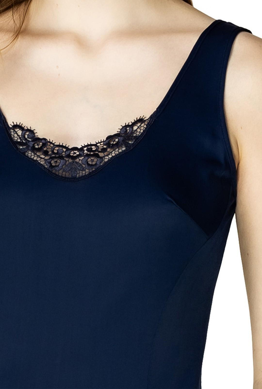 Granatowa halka Mewa 4127 Amelia z jedwabiu Vistex z ozdobnym dekoltem