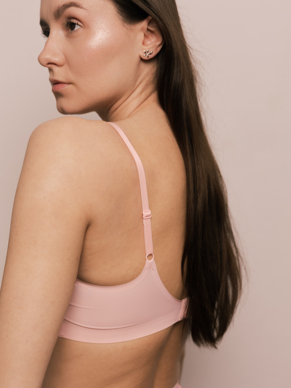 Nowoczesny bezszwowy różowy biustonosz Julimex Simple T-SHIRT BRA