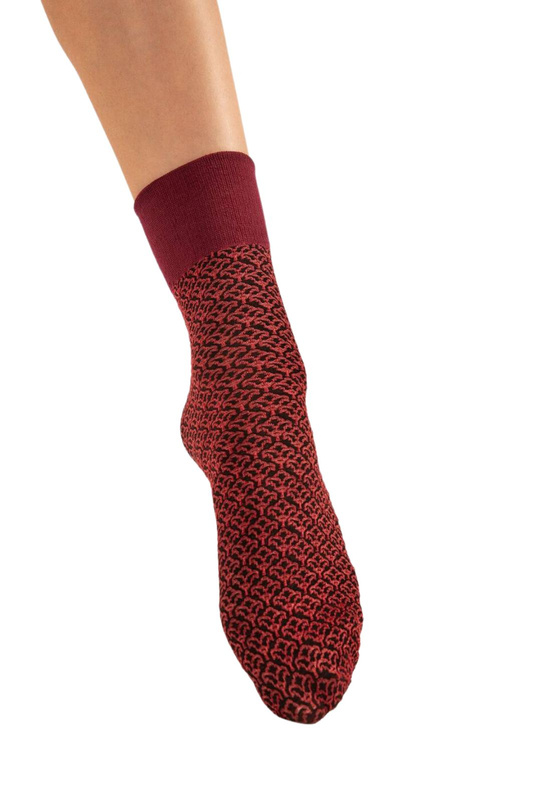 Czerwone, wzorzyste skarpetki z mikrofibry Fiore REINA 40 den