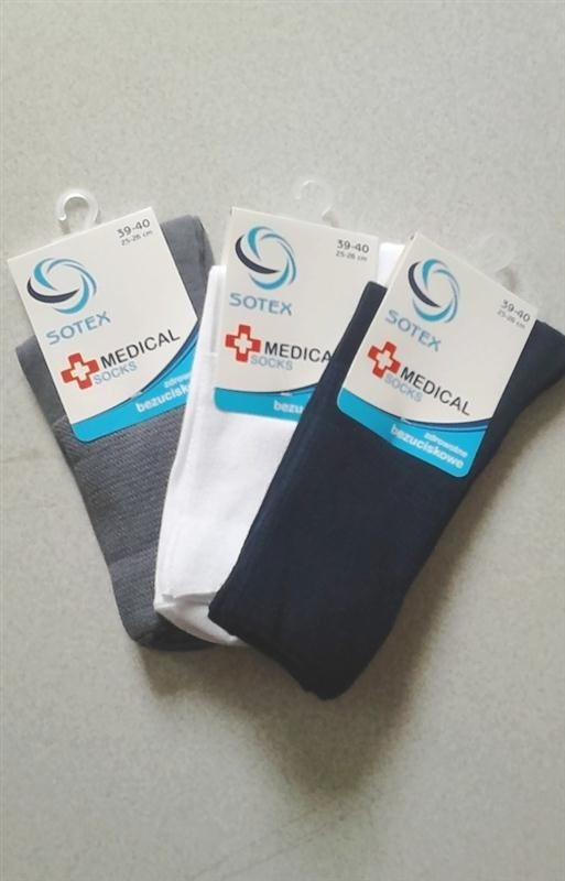 Szare bezuciskowe skarpetki męskie Sotex / 4522