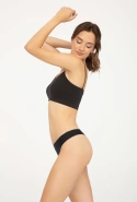 Czarne stringi Gatta ULTRA Comfort - laserowo cięte, nie odznaczają się pod ubraniem. 